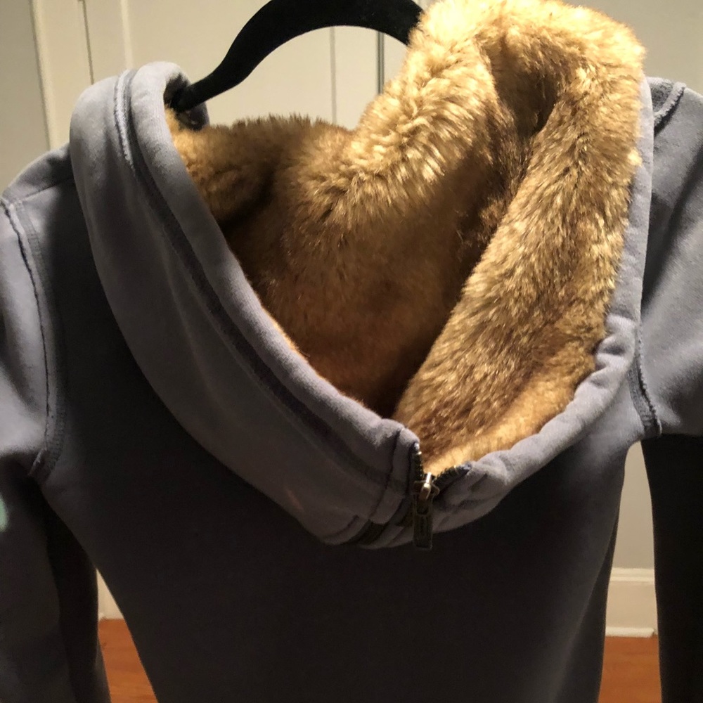 Fur hood zip up sweater